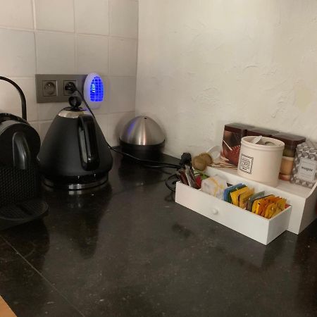 Guestsuite Lady Anna Μπριζ Εξωτερικό φωτογραφία